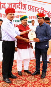 minister-laxman-vyas